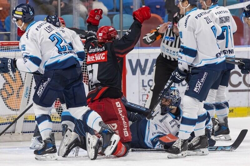Foto z www.hcbilitygri.cz
